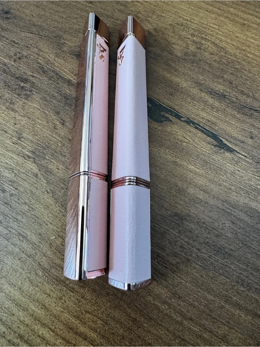 LYS SPEAK LOVE LIP-PLUMPING GLOSSY LIP BALM in Truthful - BN, no box